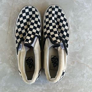Classic Checkerboard Slip-On Wide Shoe Vans